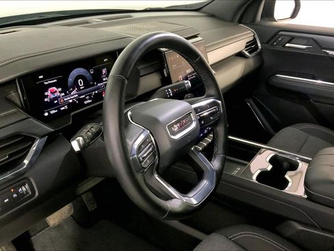 Used 2025 GMC Acadia Elevation AWD/4WD image 14
