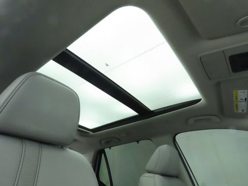 Used 2023 Honda Pilot Touring image 19