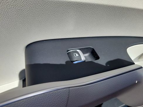 Used 2023 Kia Sorento X-Line EX image 18