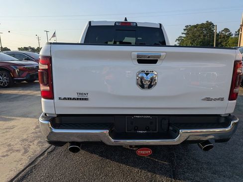 Used 2022 RAM 1500 Laramie AWD/4WD image 3