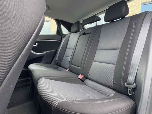 Used 2016 Hyundai Elantra GT w/ Option Group 02 image 35