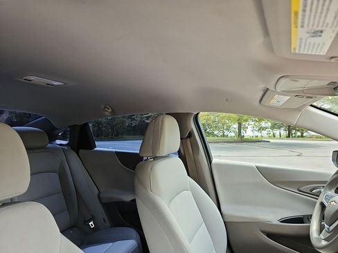 Used 2023 Chevrolet Malibu LT FWD image 12