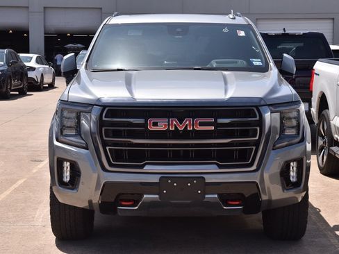 Used 2024 GMC Yukon AT4 w/ Technology Package AWD/4WD image 3