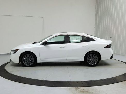 New 2026 Nissan Sentra SL w/ Floor Mat Package image 4