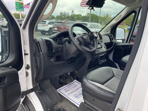 Used 2023 RAM ProMaster 2500 image 11