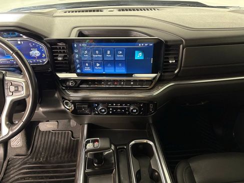 Used 2023 Chevrolet Silverado 1500 LTZ image 32