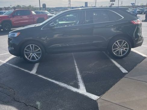 Used 2022 Ford Edge Titanium w/ Equipment Group 301A image 3