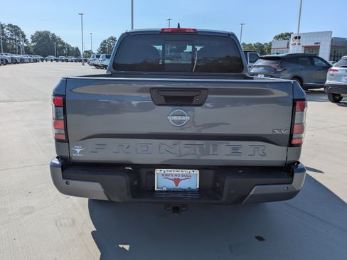 Used 2024 Nissan Frontier SV w/ SV Convenience Package RWD image 4