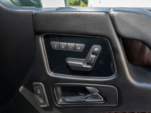 Used 2015 Mercedes-Benz G 63 AMG 4MATIC image 51