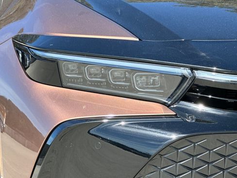 Used 2024 Toyota Crown Platinum image 10