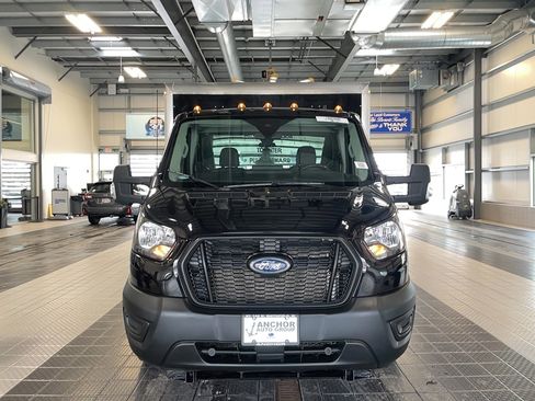 Used 2022 Ford Transit 250 RWD image 2