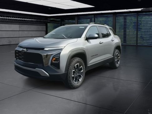New 2026 Chevrolet Equinox ACTIV AWD/4WD image 2