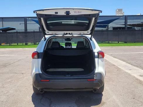 Used 2022 Toyota RAV4 XLE Premium AWD/4WD image 13