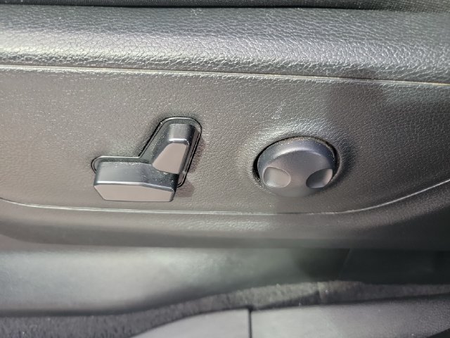 Used 2025 RAM 1500 Big Horn AWD/4WD image 17