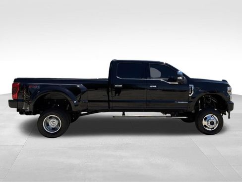 Used 2022 Ford F350 Platinum AWD/4WD image 7
