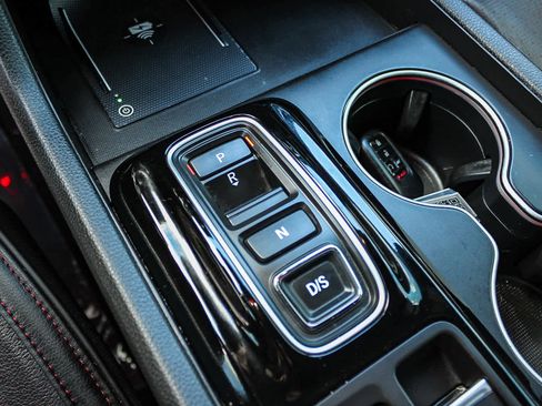 Certified 2025 Honda Pilot Black Edition image 20