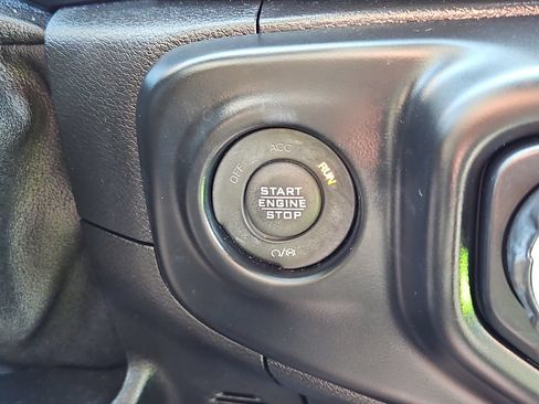 Used 2021 Jeep Wrangler Unlimited Sahara AWD/4WD image 18