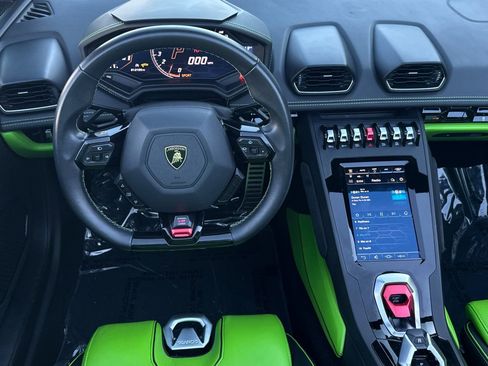 Used 2021 Lamborghini Huracan EVO image 29