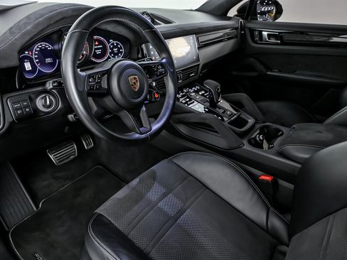 Used 2023 Porsche Cayenne Turbo GT image 20