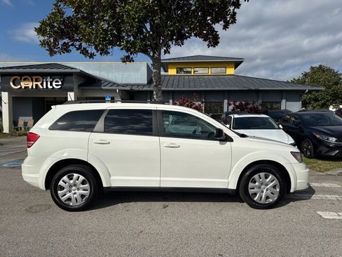 Used 2020 Dodge Journey SE w/ SE Popular Equipment Group image 8