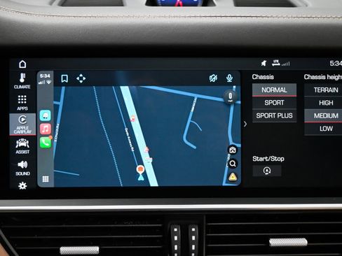 Used 2019 Porsche Cayenne Turbo w/ Premium Plus Package image 94