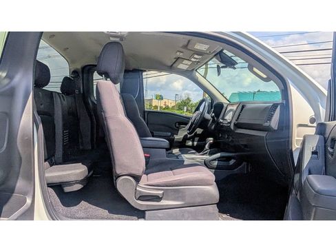 Used 2022 Nissan Frontier S image 14