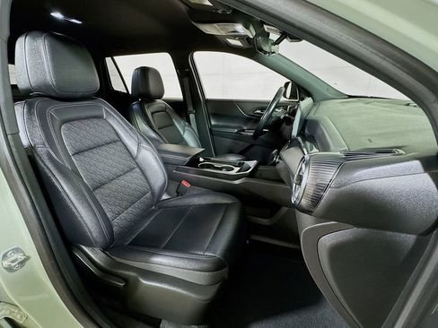 Used 2025 Chevrolet Equinox LT w/ Convenience Package II FWD image 26