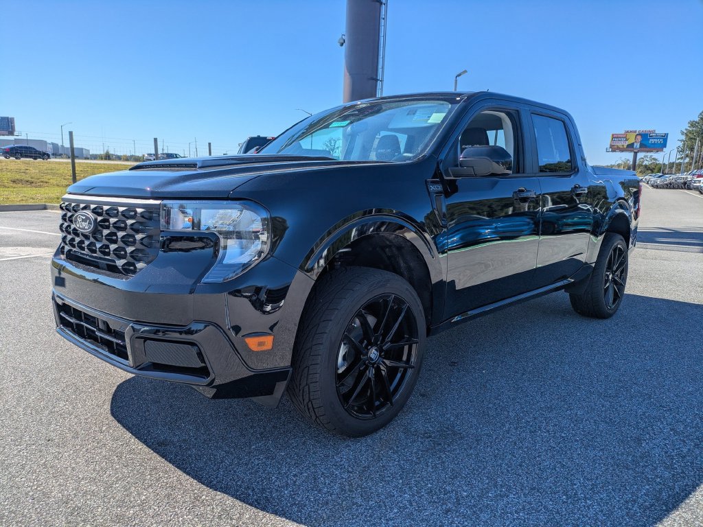 New 2026 Ford Maverick XLT w/ XLT Luxury Package FWD image 9