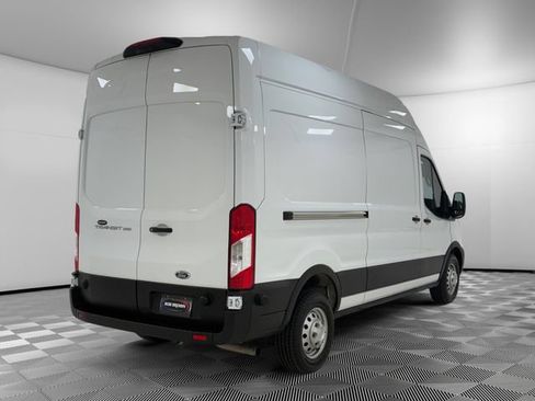 Used 2024 Ford Transit 250 148 High Roof AWD image 4