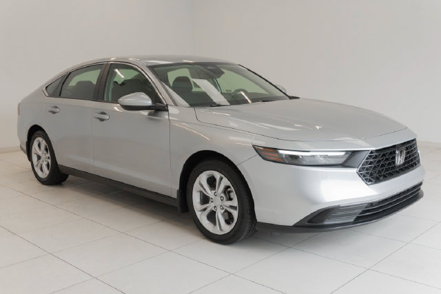 Certified 2025 Honda Accord LX image 22