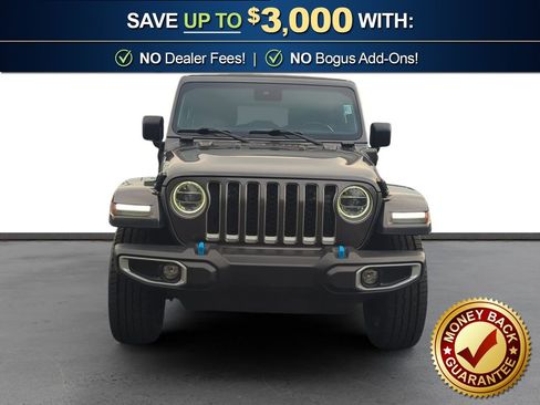 Used 2022 Jeep Wrangler Unlimited Sahara w/ Cold Weather Group AWD/4WD image 11