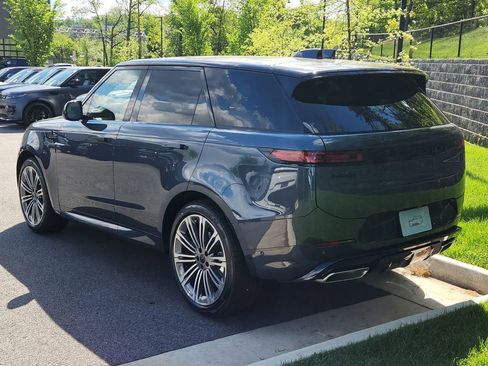 New 2026 Land Rover Range Rover Sport Dynamic SE AWD/4WD image 12