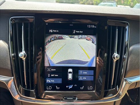 Used 2018 Volvo V90 T6 Cross Country w/ Convenience Package AWD/4WD image 32