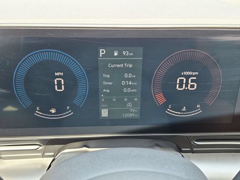 Used 2025 Hyundai Kona SE FWD image 19