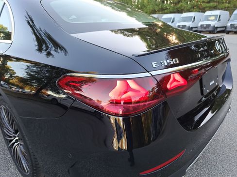 New 2026 Mercedes-Benz E 350 4MATIC Sedan image 36