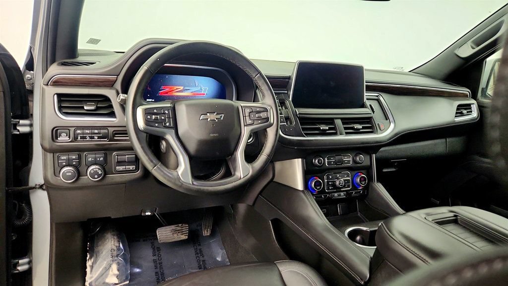Used 2023 Chevrolet Tahoe Z71 w/ Luxury Package AWD/4WD image 13