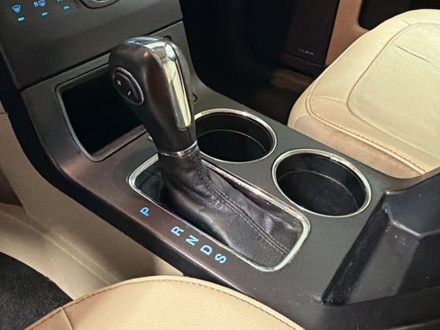 Used 2017 Ford Flex SEL w/ Equipment Group 202A FWD image 18