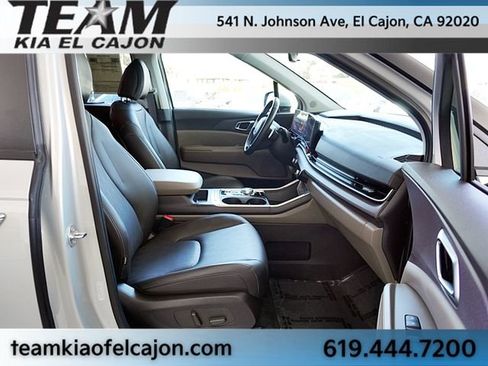 Certified 2026 Kia Carnival EX FWD image 11