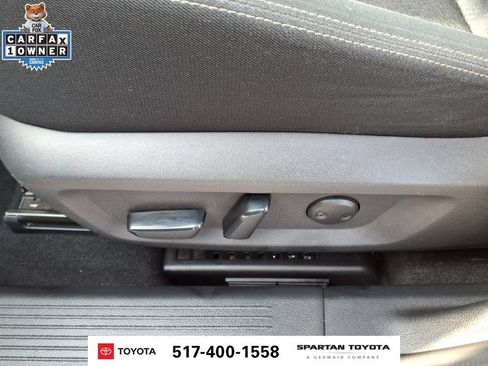 Used 2024 Nissan Rogue SV AWD/4WD image 16