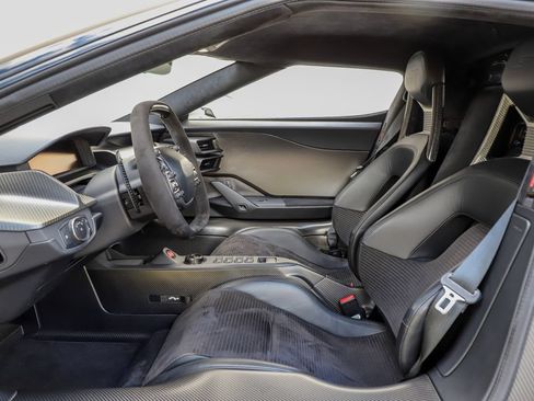 Used 2017 Ford GT RWD image 6