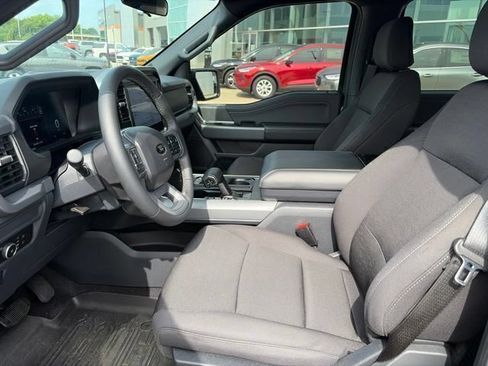 Used 2026 Ford F150 XLT w/ XLT Black Appearance Package RWD image 9