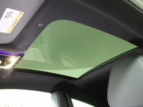 Used 2025 Mercedes-Benz CLE 300 4MATIC Coupe image 13