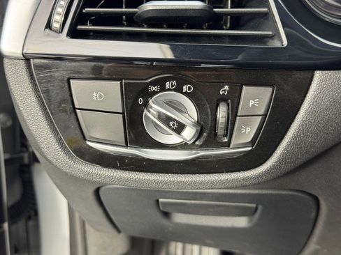 Used 2017 BMW 540i xDrive image 18