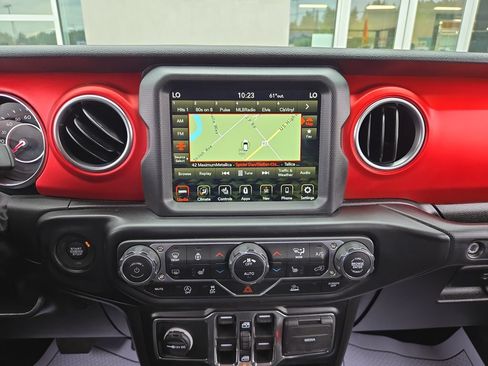 Used 2022 Jeep Gladiator Rubicon w/ LED Lighting Group AWD/4WD image 22
