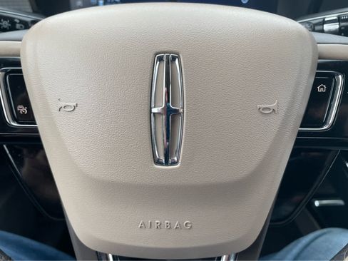 Used 2024 Lincoln Corsair AWD image 17