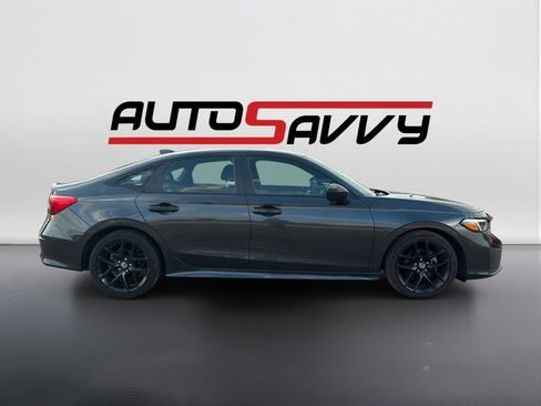 Used 2025 Honda Civic Sport image 4