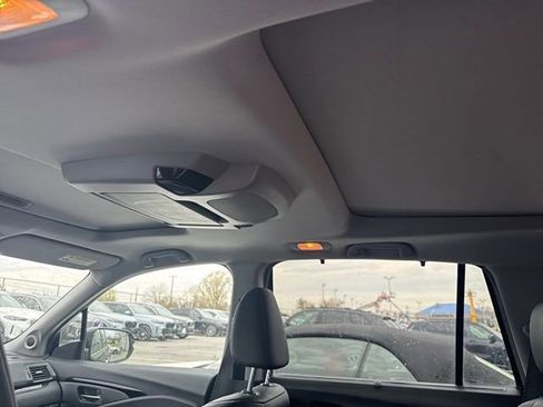 Used 2020 Honda Pilot Elite image 17