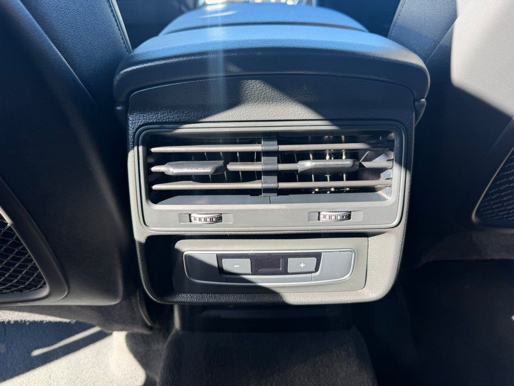 Used 2025 Audi Q7 3.0T Premium Plus AWD/4WD image 17