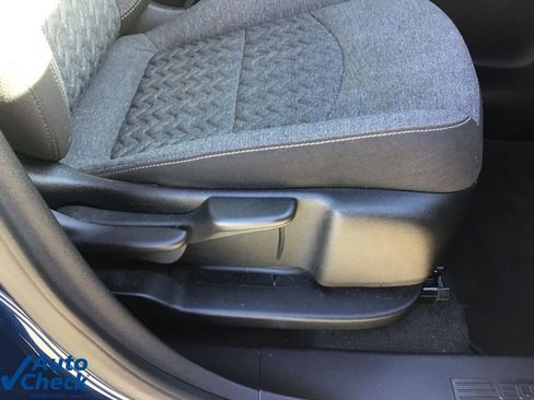 Used 2023 Chevrolet Equinox LT image 22