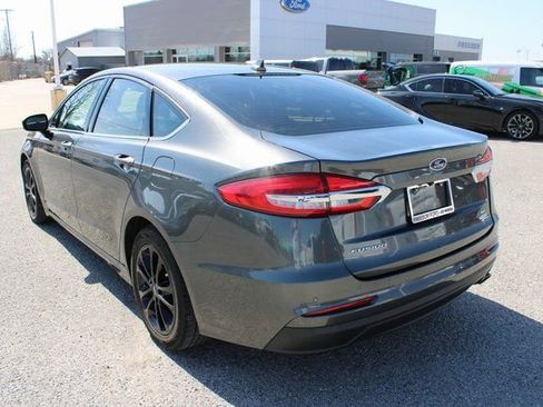 Used 2019 Ford Fusion SE image 8